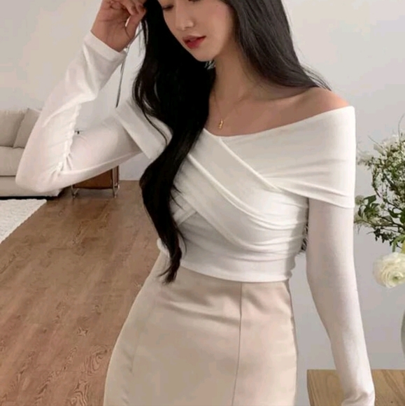 Off Shoulder Top - Picture 3 of 5